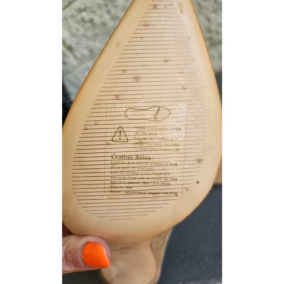 Boden Court Wave, Point toe,  4 in. Pumps, Heels, Beige, Leather, Sz 42 US Sz 10 - Picture 8 of 8